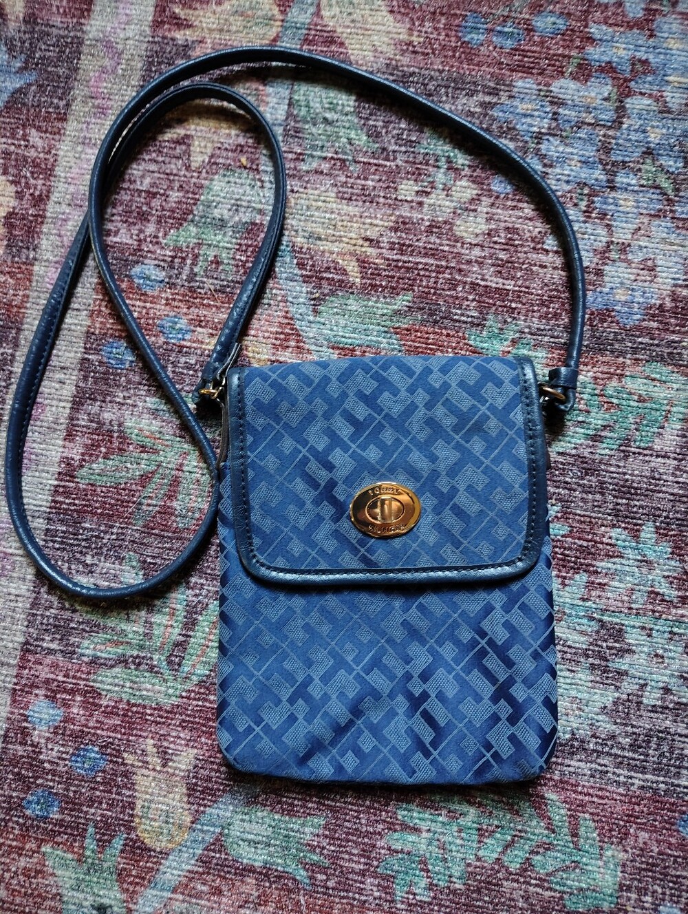 Tommy Hilfiger Small Crossbody